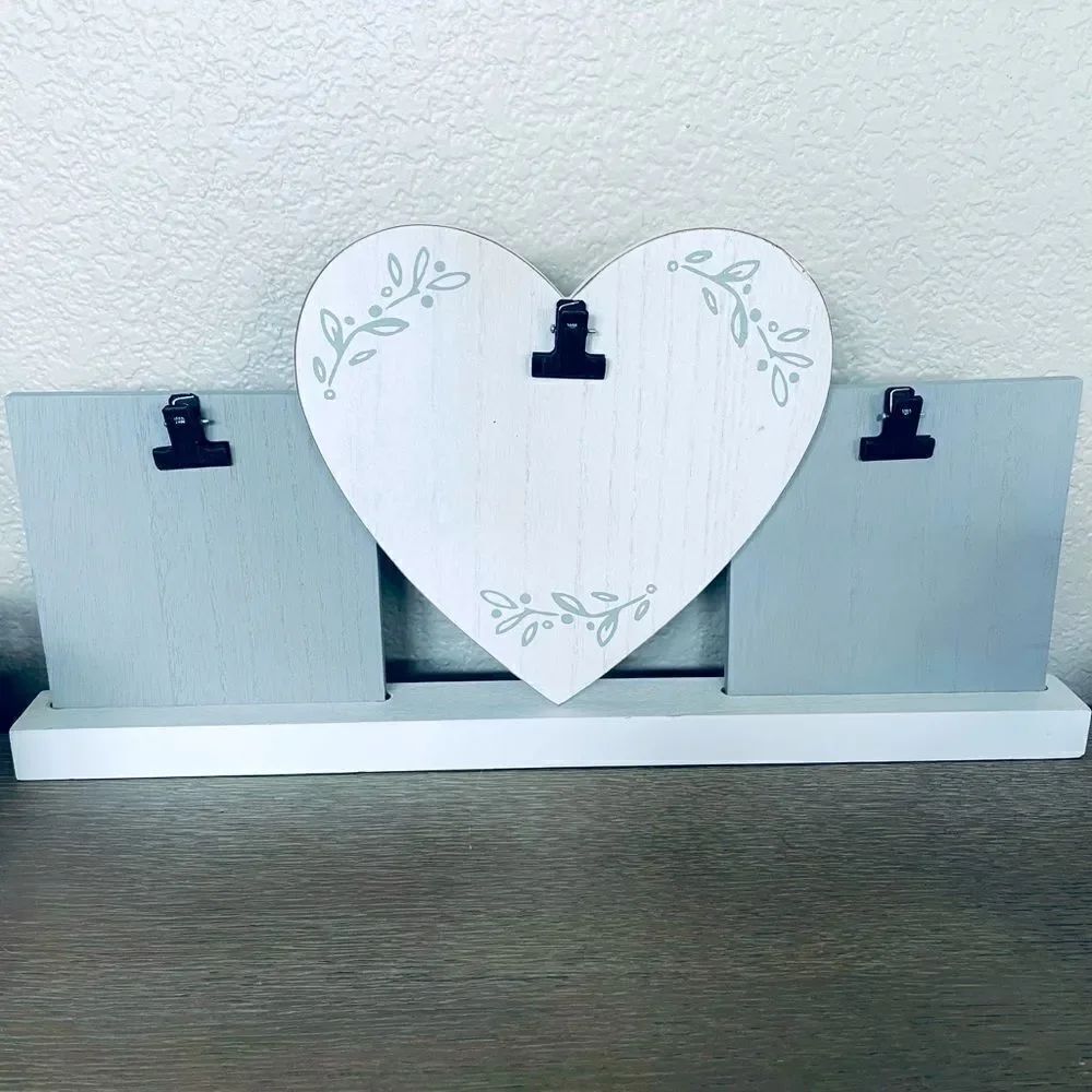 Farmhouse Heart Wooden Clip Picture Frame Display